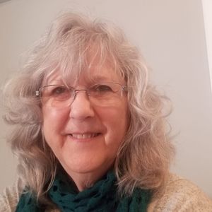 Meet your Posher, Lorraine